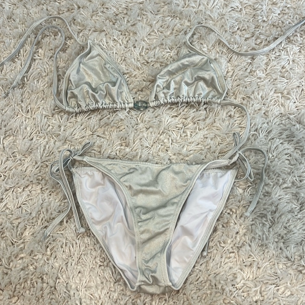 Women’s bikini size medium